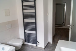 musterwohnung-bad-flur