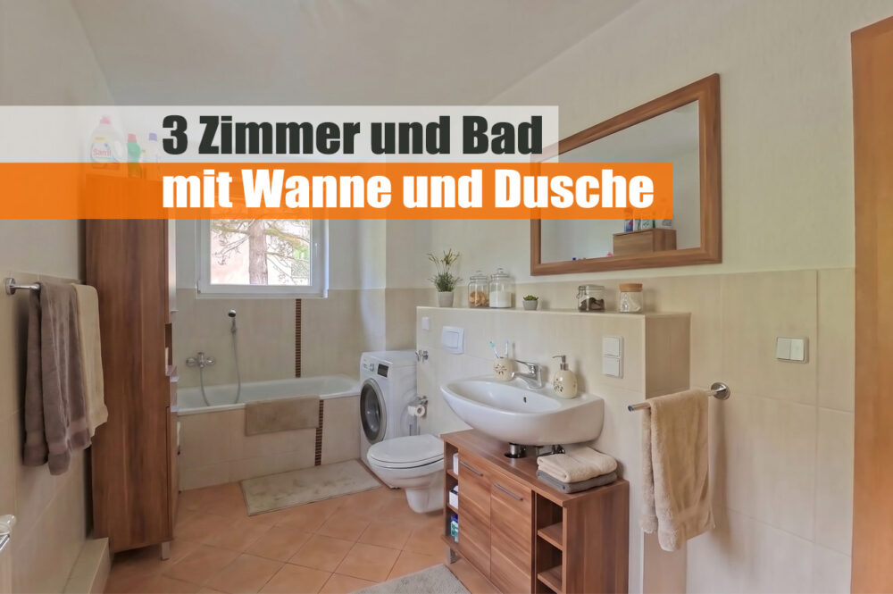 Bad mit Dusche und Wanne
