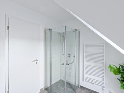 WC mit Dusche 2. DG